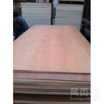 膠合板 現(xiàn)代家居與建筑中的多面手