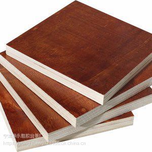 揭秘建筑用黑色覆膜膠合板 重復(fù)耐磨的建筑黑模板全解析